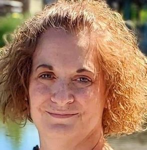 Meet your Posher, Roxann